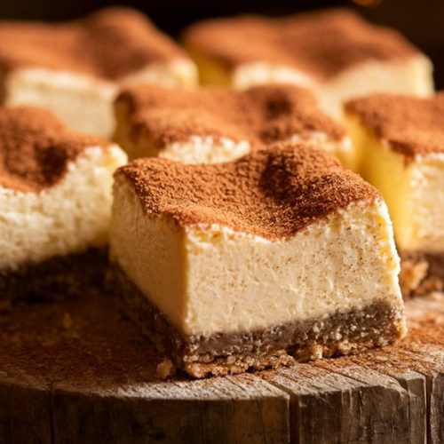 cheesecake bars with cinnamon