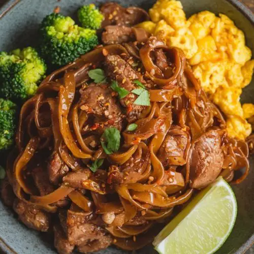 stir fried thai noodle dish