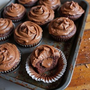 chocolate hazelnut filled chocolate cupcakes