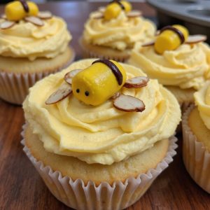 honey yellow bee cupcakes