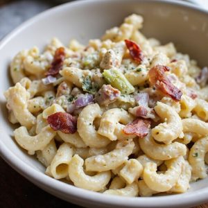 creamy bacon macaroni salad